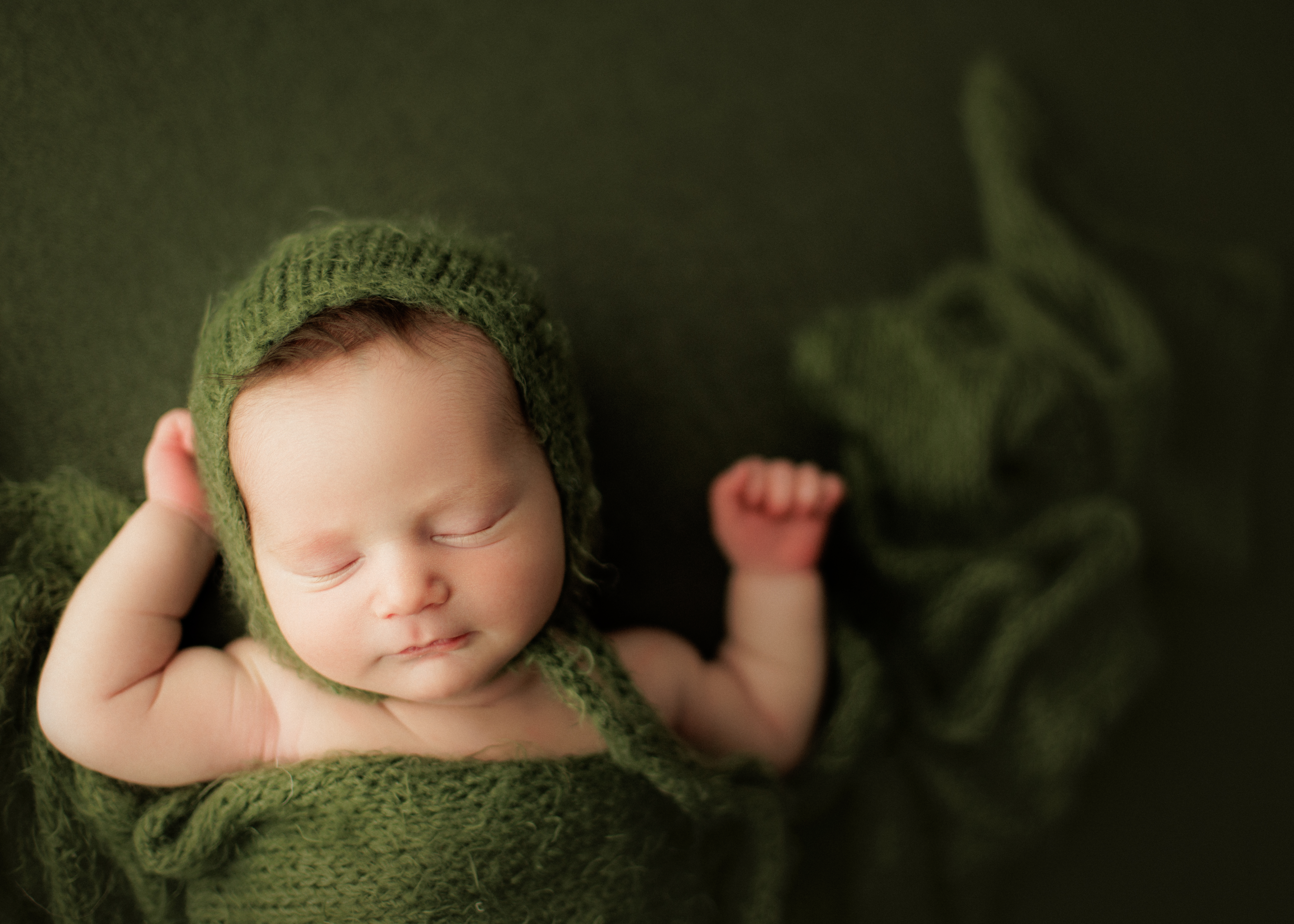 sleeping baby poses, newborn photographer