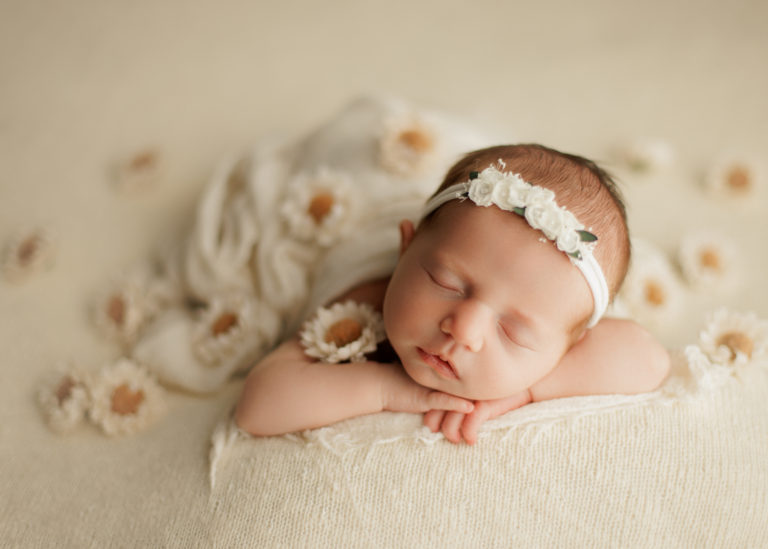 newborn photographer near me