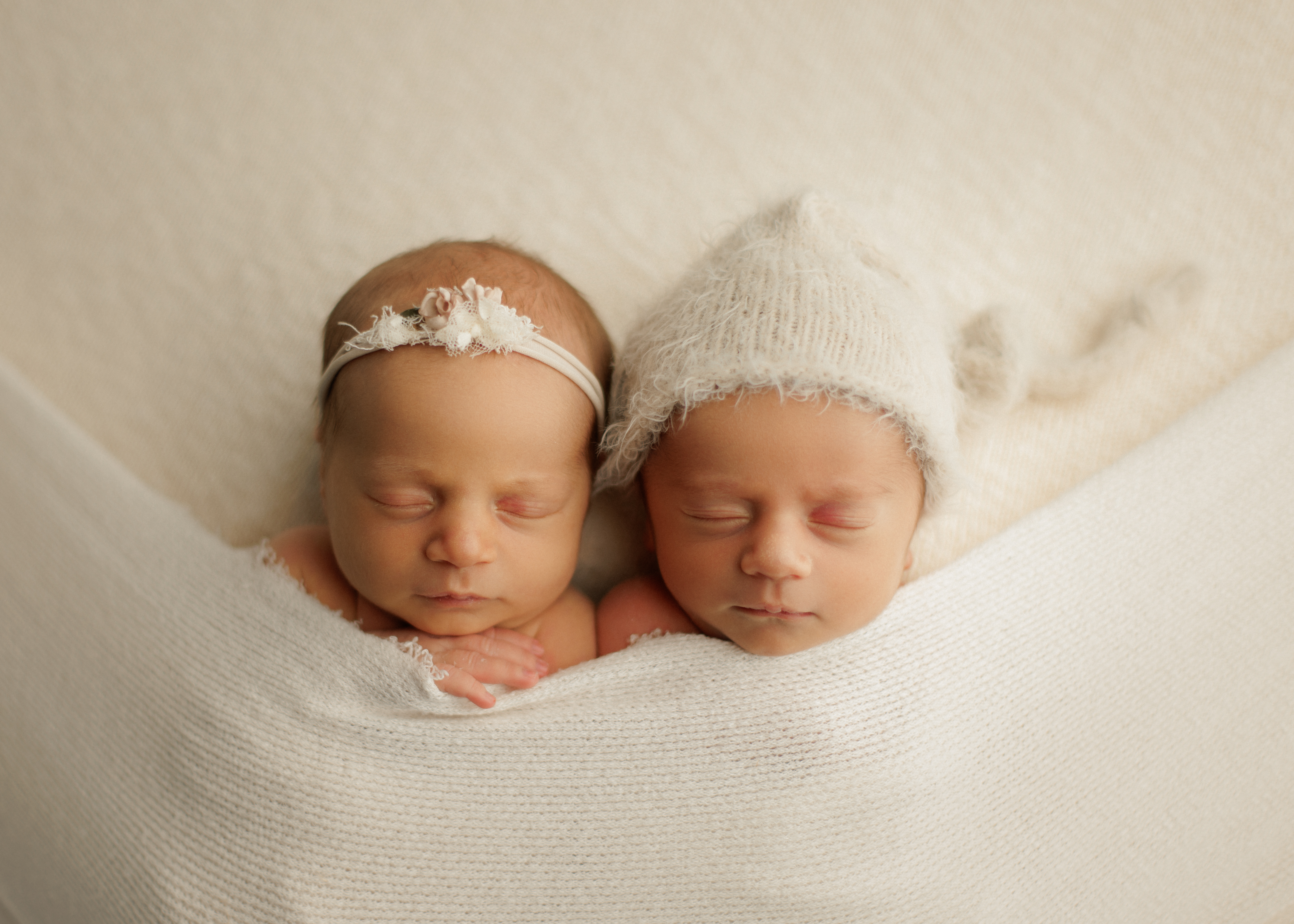 twin photography newborn Chicago