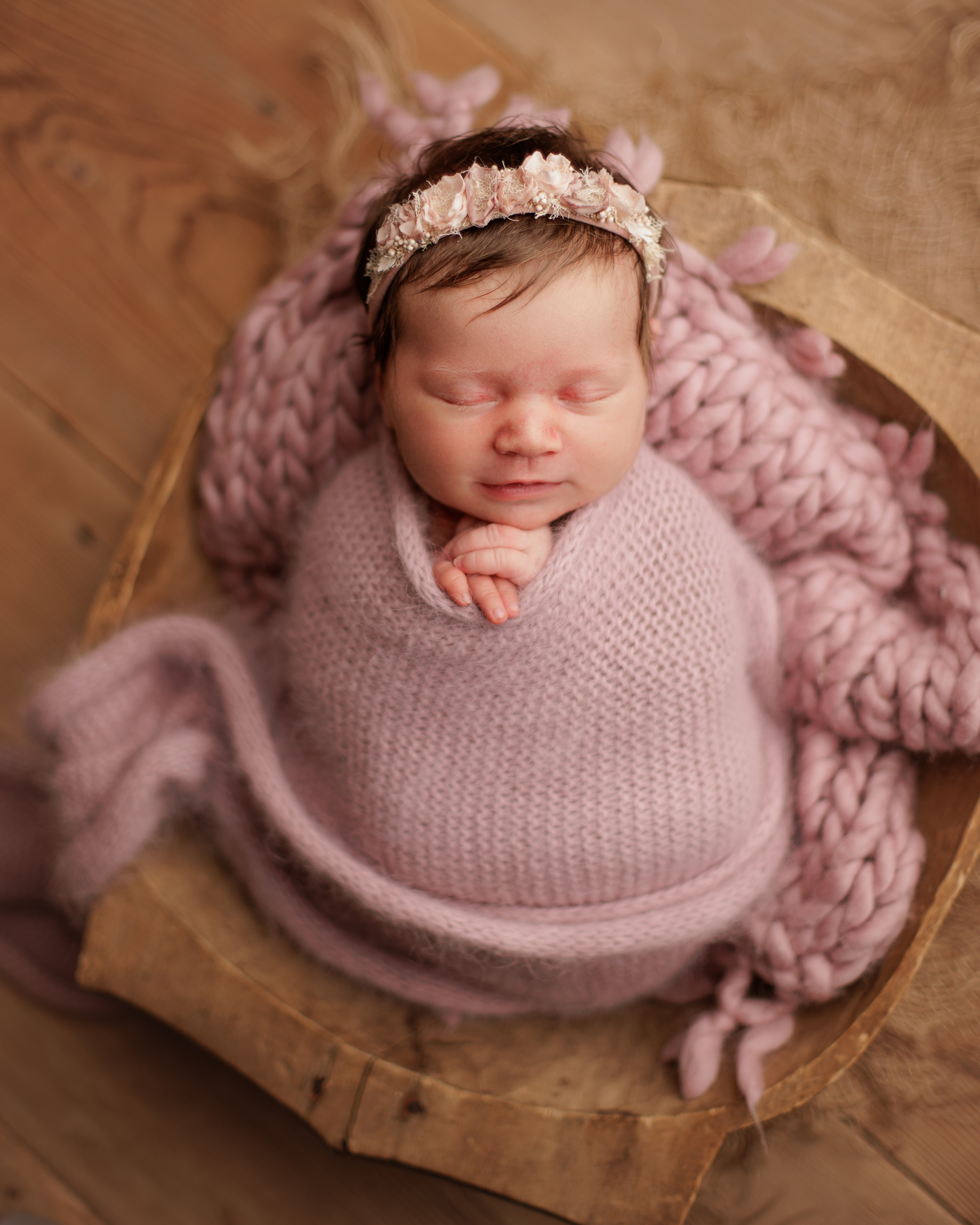 get newborn photos taken in Chicago