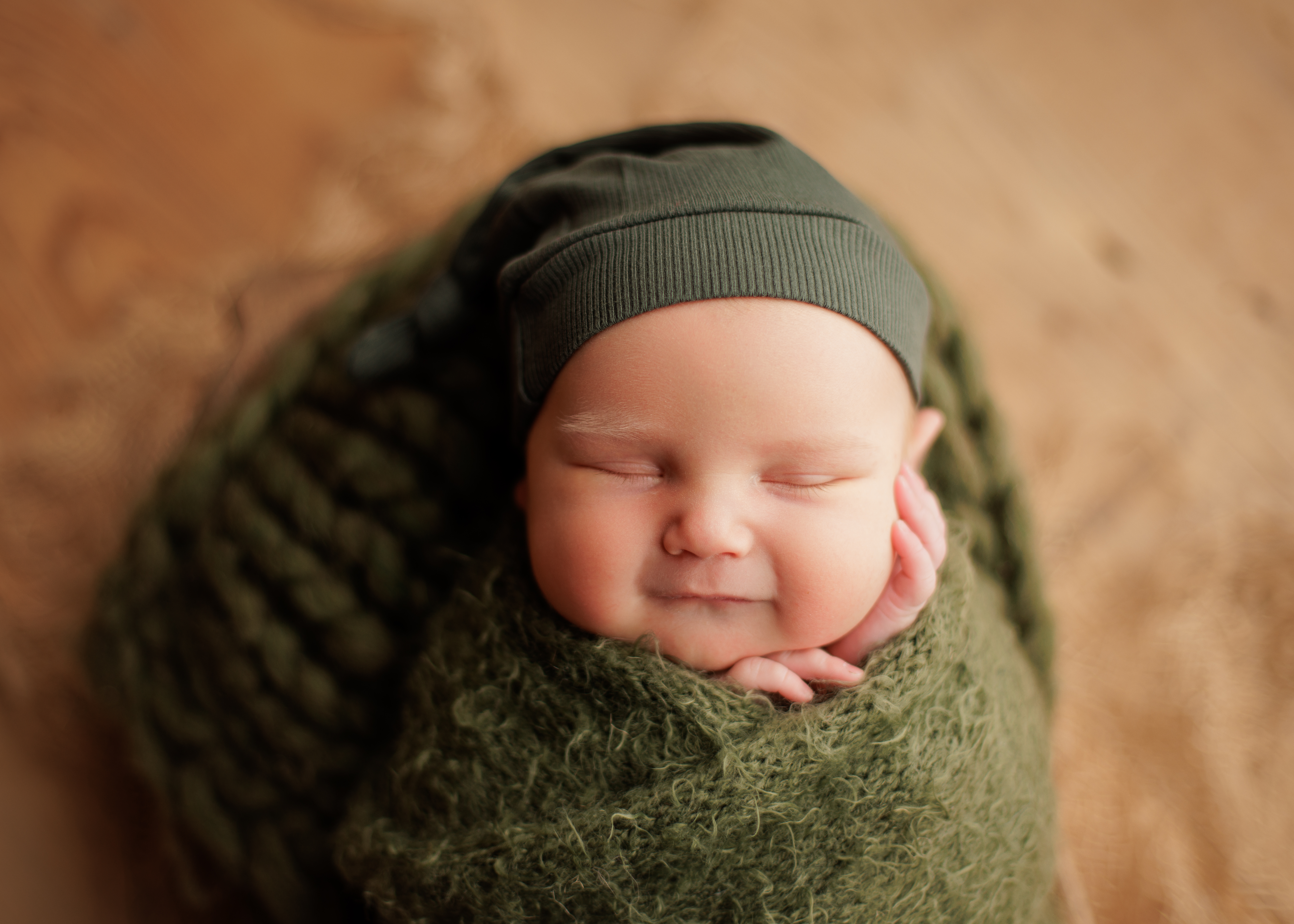 happy newborn baby photographer in Chicago