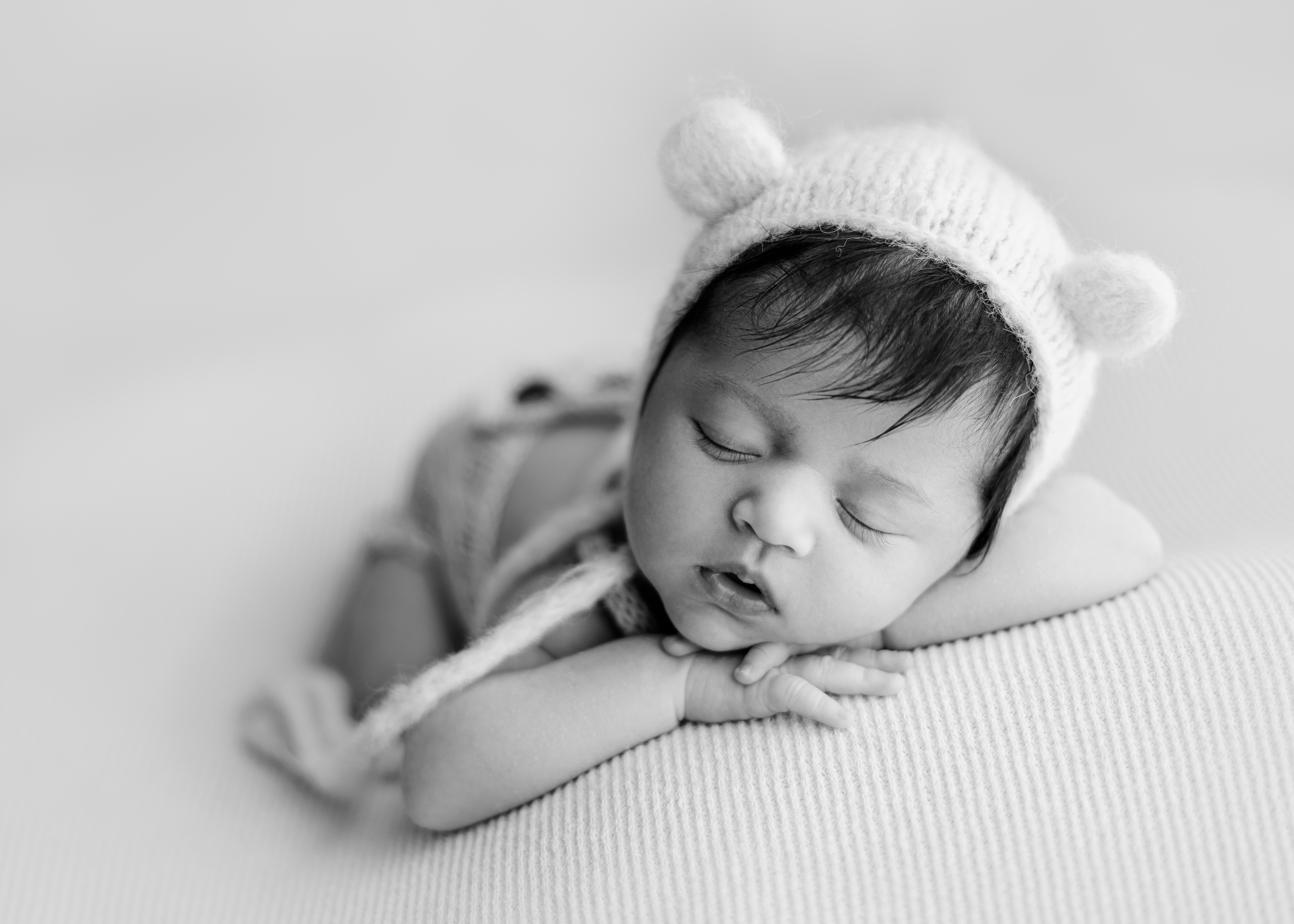 black and white newborn photography Chicagoland
