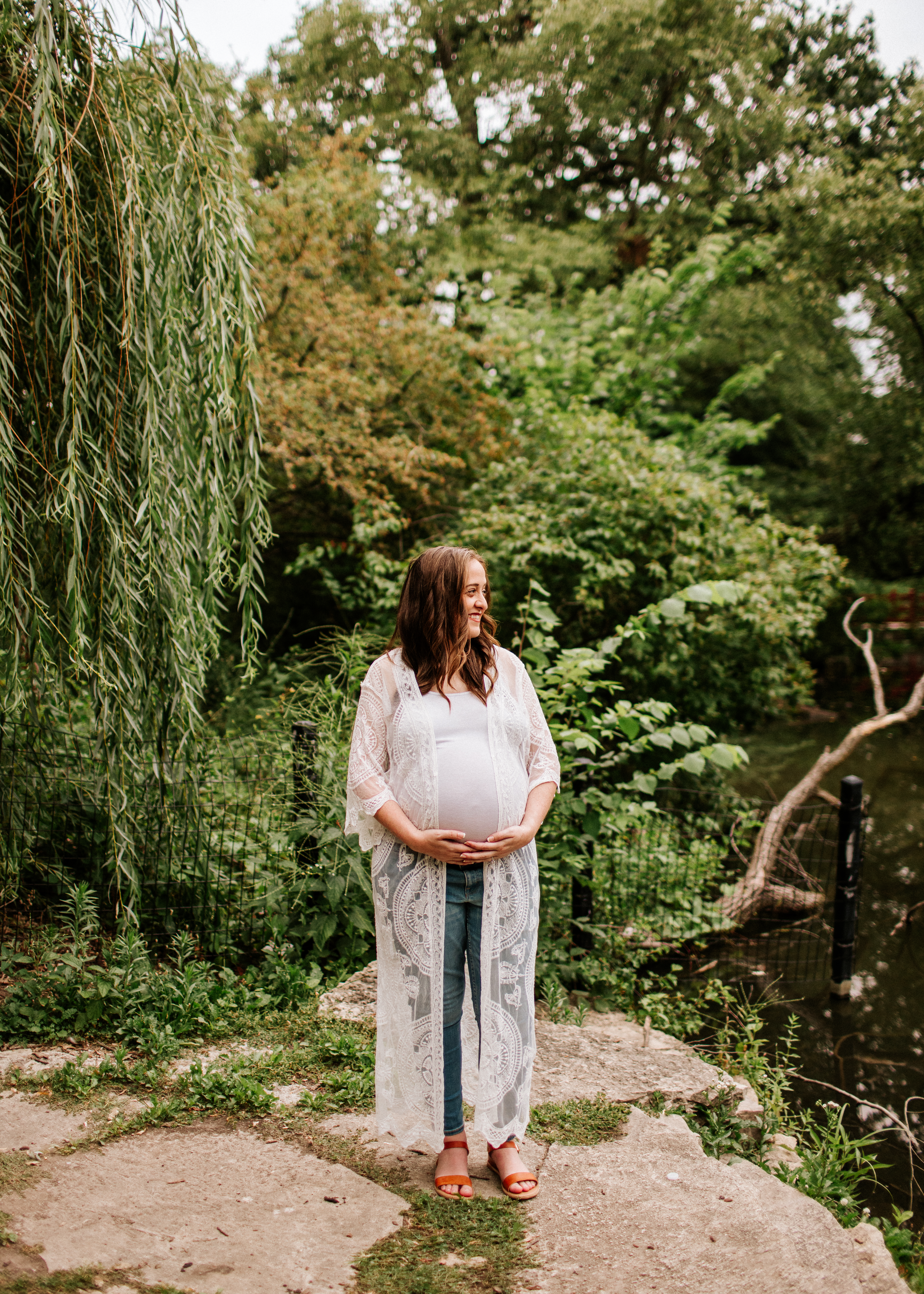 gorgeous mama to be outside maternity session Chicagoland